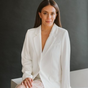 Bianca Hall photo